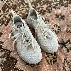 APL Techloom Phantom Sneakers 7.5